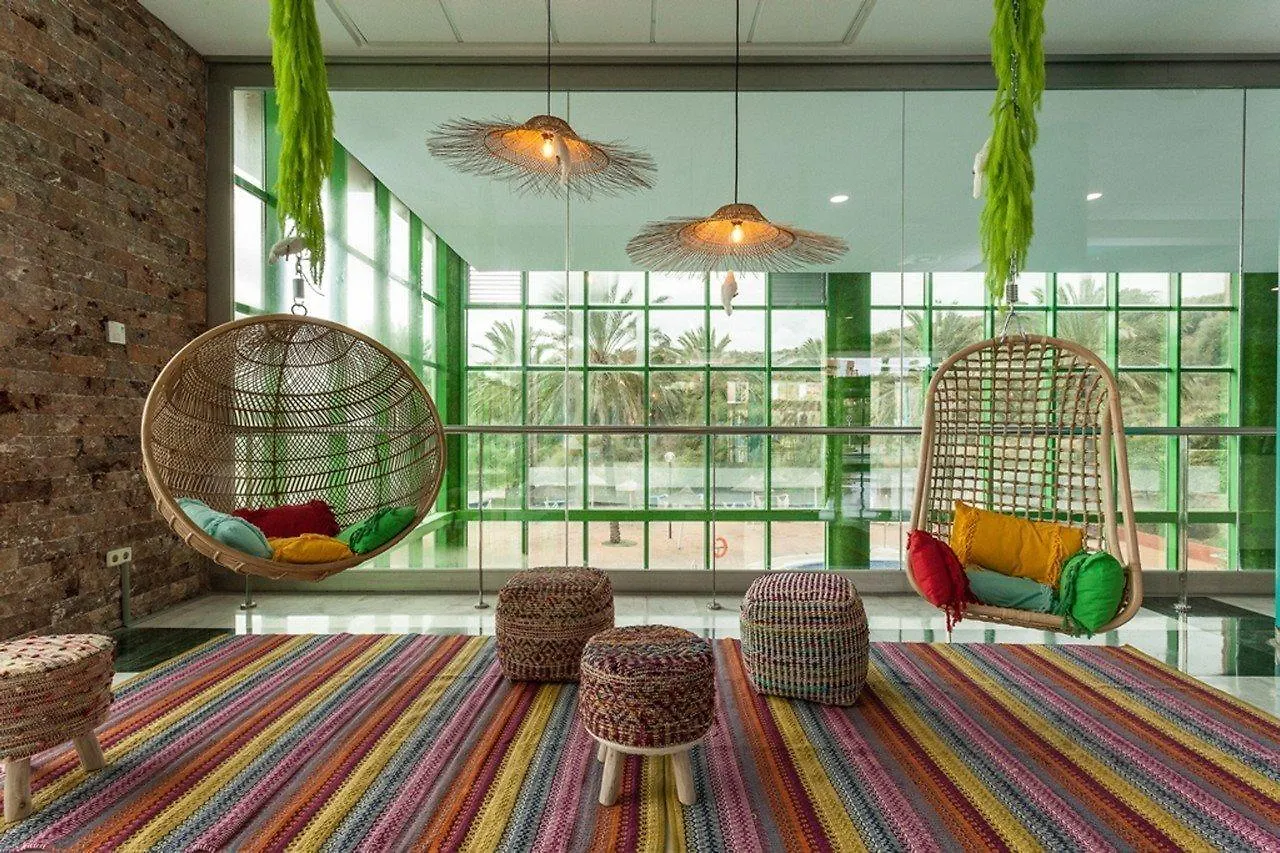 Holiday World Riwo Hotel. Бенальмадена Отель