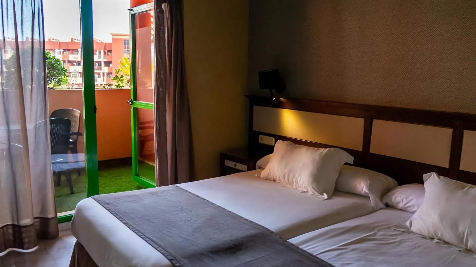 Holiday World Riwo Hotel. Бенальмадена Испания