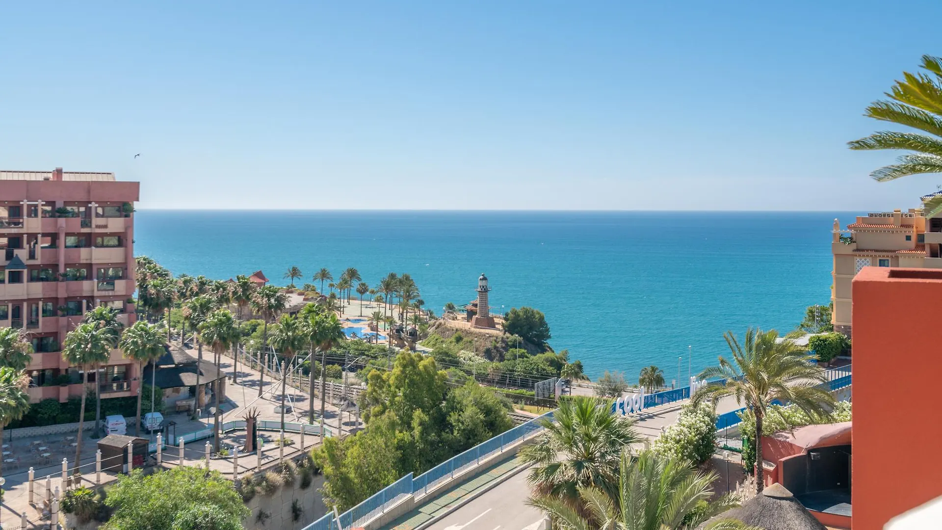 Holiday World Riwo Hotel. Benalmadena 4*,