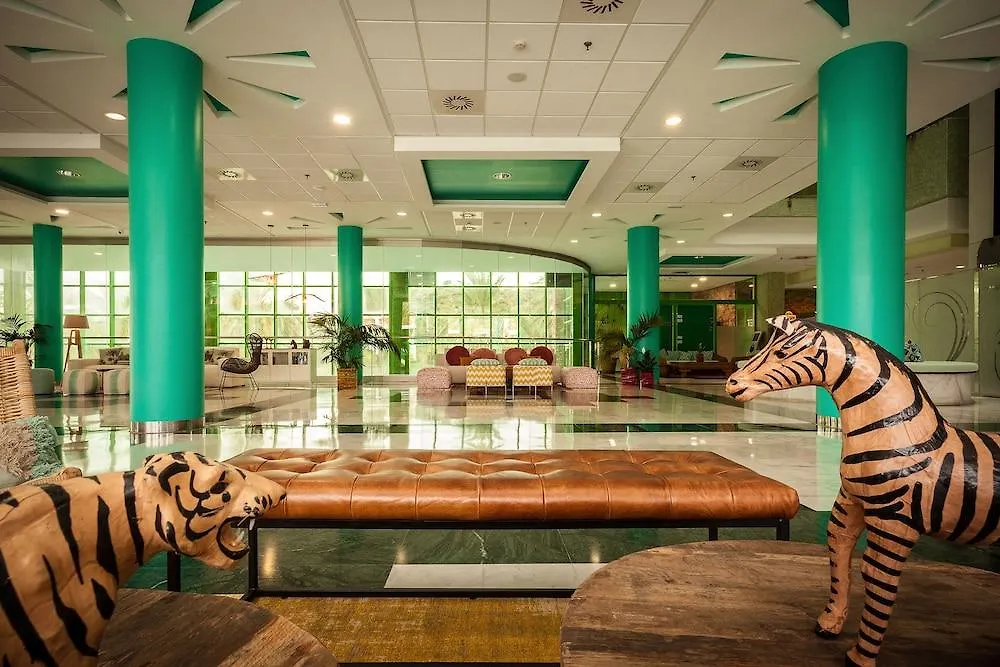 Holiday World Riwo Hotel. Benalmadena 4*,