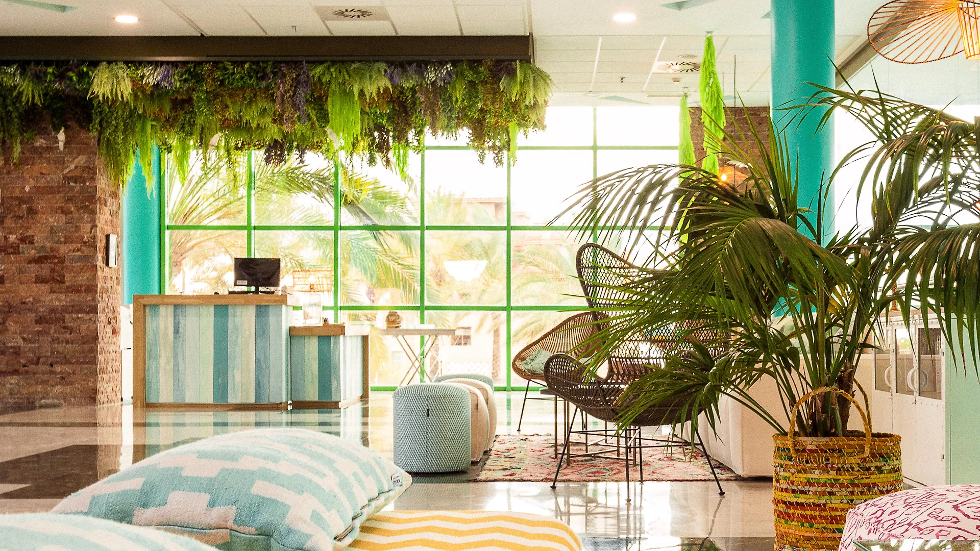 Holiday World Riwo Hotel. Benalmadena Hotel